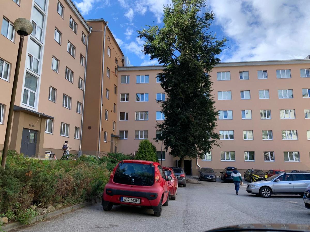 Riia 10, 2-Bedroom Apartment - 2 Big Beds 1 Extra Bed-Parking Free Tartu Exterior photo